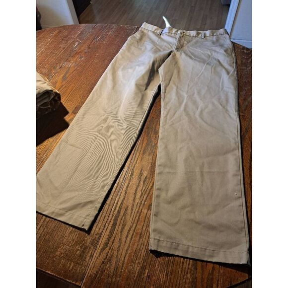 IZOD 36x32 American Chino Pants Khaki Straight Fit Flat Front Cotton Pockets - Picture 1 of 5